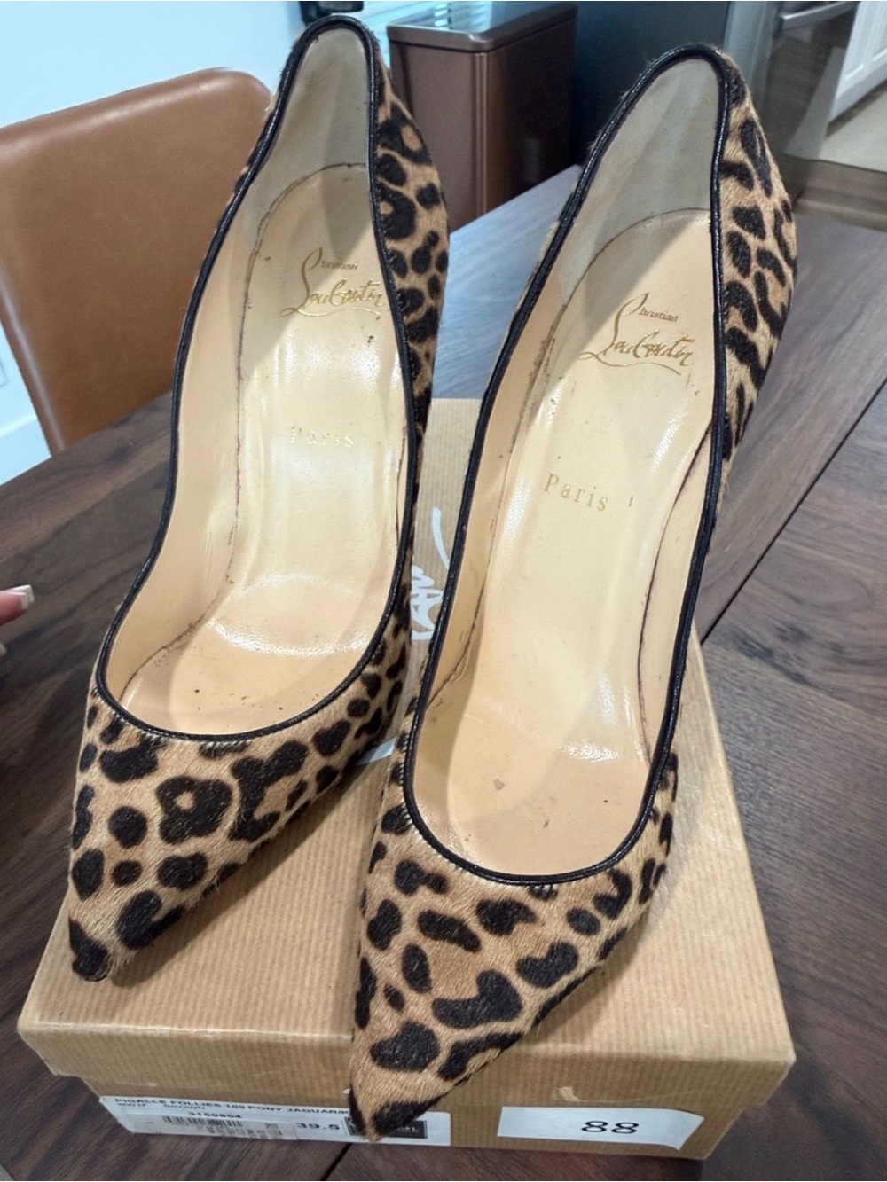 Christian Louboutin Leopard Calf Hair Pointed Toe Pumps with Red Sole - Picture 6 of 16